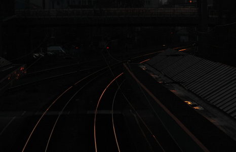 夕暮れの鉄路