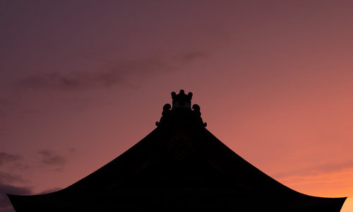 雨上がりの夕暮れ - 八坂神社（ Nikon Z7II ）