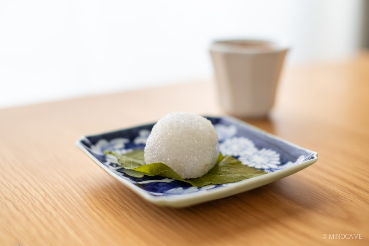 出町ふたば 桜もち (2)